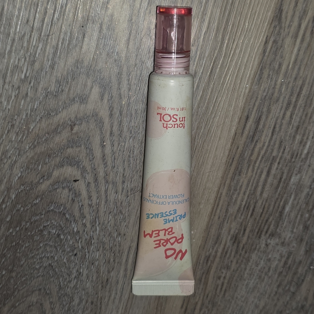 Touch in SOL No Pore Blem Primer Essence - Pink and Cream